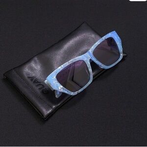 QUAY No Apologies Arctic Tortoise Square Sunglasses — Blue Tortoise Shell